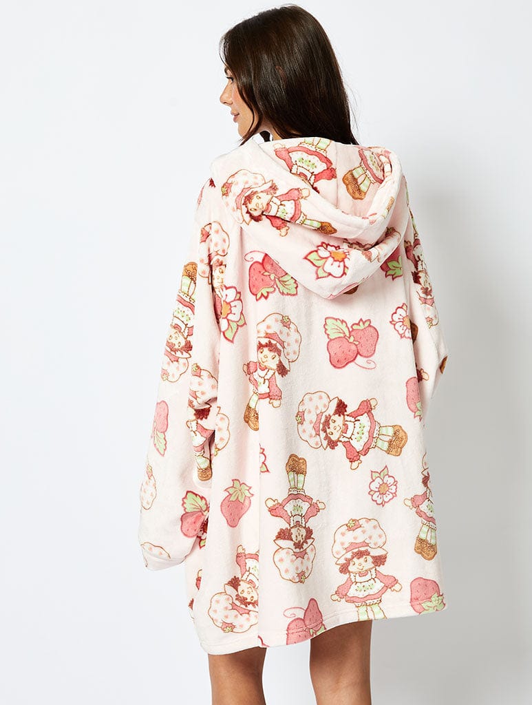 STRAWBERRY SHORTCAKE X SKINNYDIP BLANKET HOODIE IN PINK